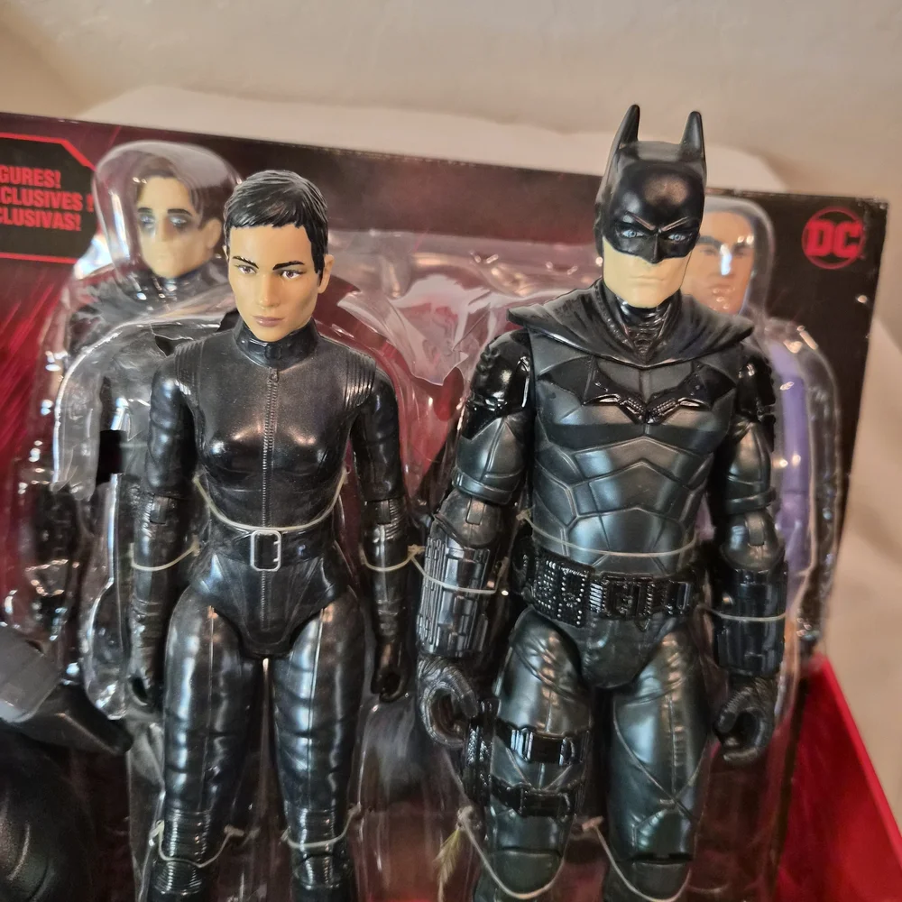 DC Batman, Batcycle, Batman, Bruce, Selina, Penguin